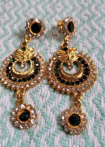 Necklace Chain And Two Piece Earings Set