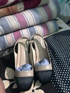 Elegant Slingback Flats