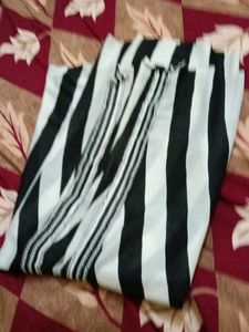 Black And White Hijab