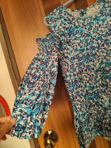 Blue &amp; White Floral Printed Cold-Shoulder Top