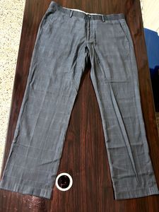 John miller -34 Size Gray Plaid Trousers