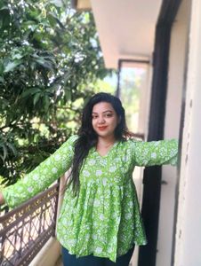 Floral Green Top