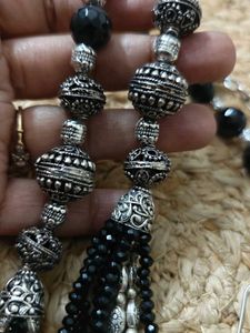 Black Beaded Jewelry Set