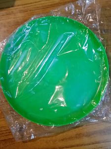 🆕 Green Flying Disc / Frisbee