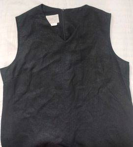 Sleeveless Black Dress