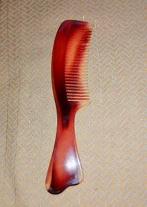 Vintage Brown Comb Set