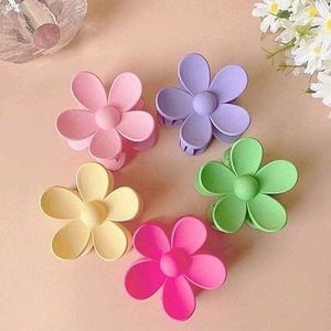 Flower Hair Claw Clips