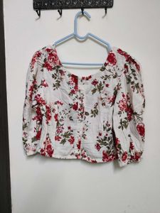 Floral Printed Puff sleeves Top