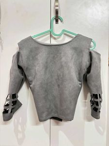 GREY BACKLESS TOP WITH BOW😍