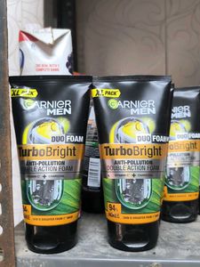 Garnier Men TurboBright Duo Foam