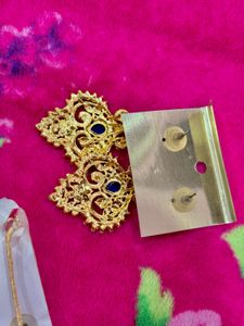 3 Jewellery Sets &amp; Complimentary Earrings