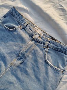 zara Light Wash Jeans