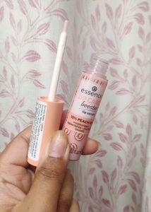 Essence Lip Booster Serum