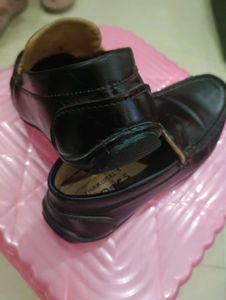 Thakural&#39;s Boogie Black Leather Loafers