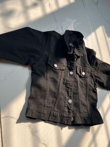 BLACK JEAN JACKET