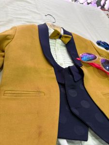 Toddler Boy&#39;s Blazer Set