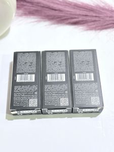 Huda Beauty Easy Blur Foundation