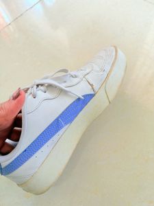 Puma Sneakers