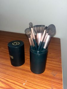 Mars makeup brush set