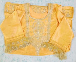 Elegant Embroidered Salwar Kameez Set