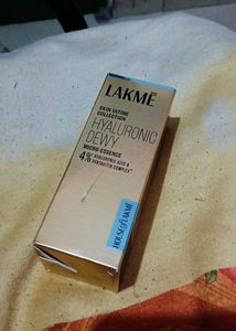 Lakme Hyaluronic Essence