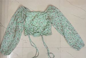 Floral Puff Sleeve Crop Top