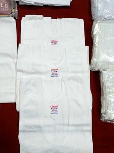 Men&#39;s New White Vest  - 6 Pack
