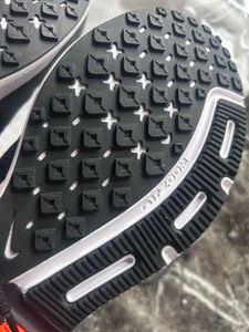 Nike zoom sneaker