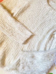 ✨ Cozy White Fluffy knit Sweater ✨