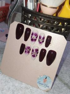 Floral Press-On Nails