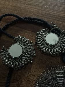 Black Metal Mirror Jewellery Set