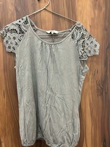 Casual Top With Net Hands