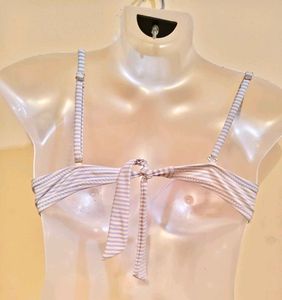 Size S/M🎁Buy 2 Get 1 Free🎁Striped Bikini Top