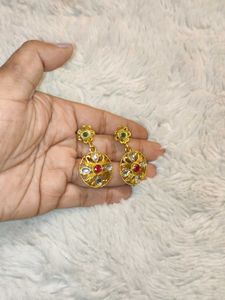 Elegant Gold Tone Earrings