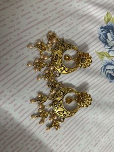 Elegant Golden Chandbaali