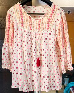 💯TRENDY FLORAL CONFORTABLE TOP ✅LIKE NEW❗👌🏻