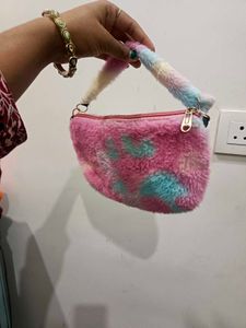 Cute Fuzzy Handbag For Kids