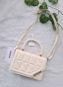 Savana Quilted Sling Bag