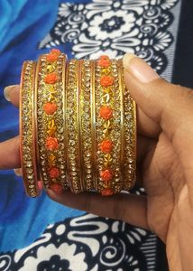 Beautiful Bangle Set With Free Saree Pin