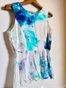 Size S/M Abstract Print Sleeveless Top