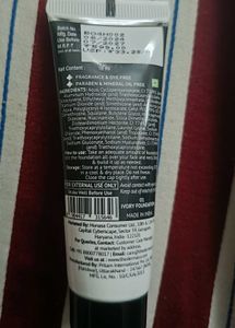 Derma Co Hydrating High Coverage Foundation- ivory