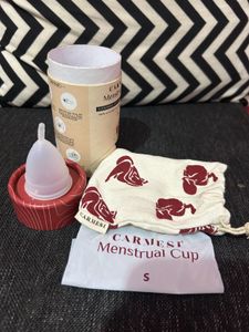 Carmesi Menstrual Cup