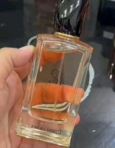 Giorgio Armani Si Perfume