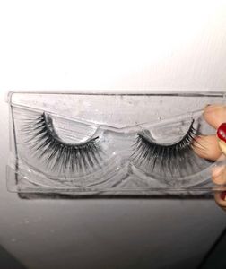 MARS EYELASHES