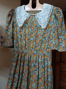 FLORAL DRESS WITH COLLAR