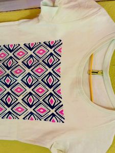 Geometric Patterned Tshirt