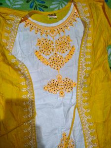 Elegant Yellow &amp; White Kurta Set