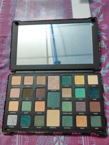Makeup Revolution Forever Limitless Shadow Palette