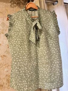 Zudio Brand New Floral Green Top
