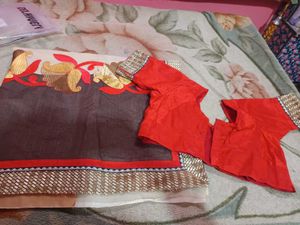 Elegant  party stylish floral printed zari Saree b